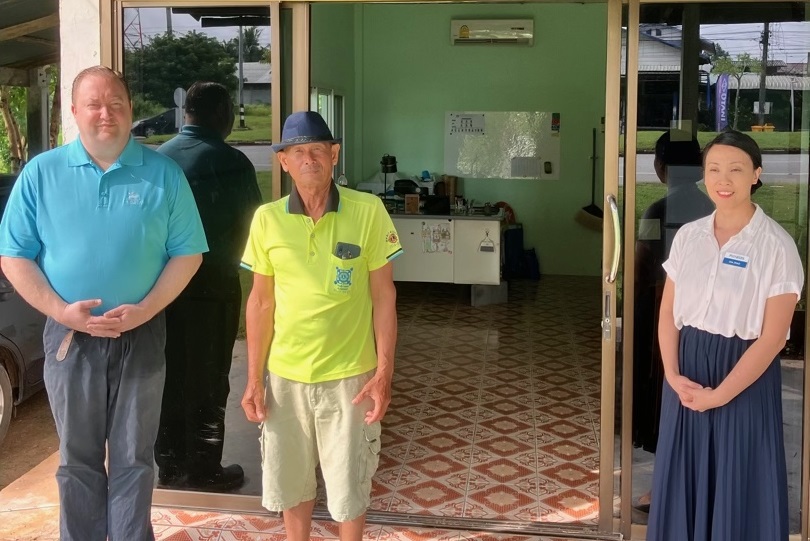 Official photos in front of the foundation office